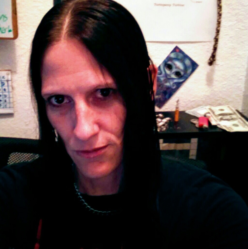 Meet your Posher, Kayla